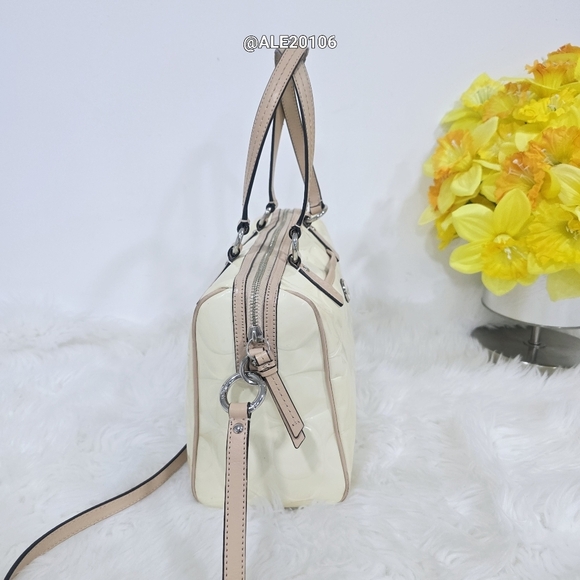 Coach Signature Embossed Patent Leather F25189 Elegant Cream Handbag Crossbody - Picture 8 of 17